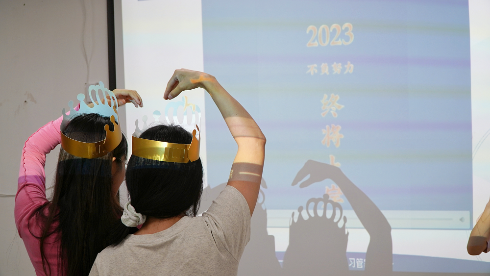 再一次進(jìn)面后，東匯達(dá)助我成功守擂上岸！