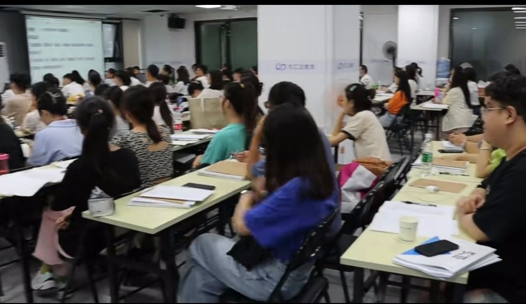 堅(jiān)持，別放棄。